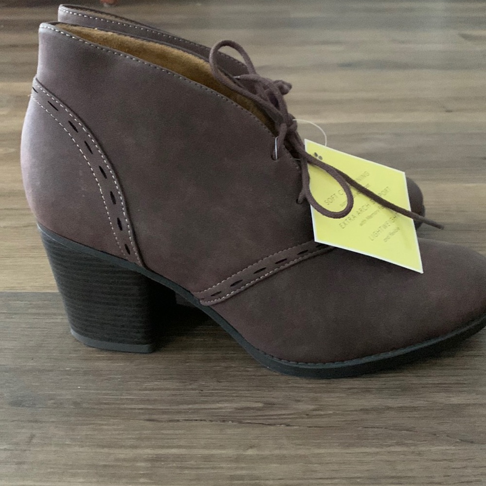 Cute brown ankle boots with heel